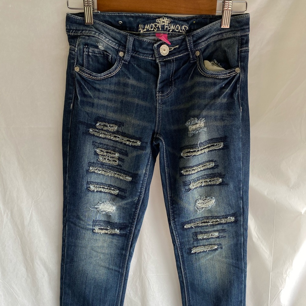 ☺️Almost Famous Size 5☺️